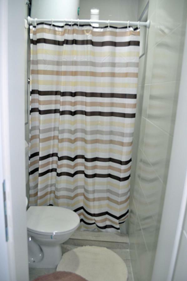 Appartement Apartman Dina à Tuzla Extérieur photo